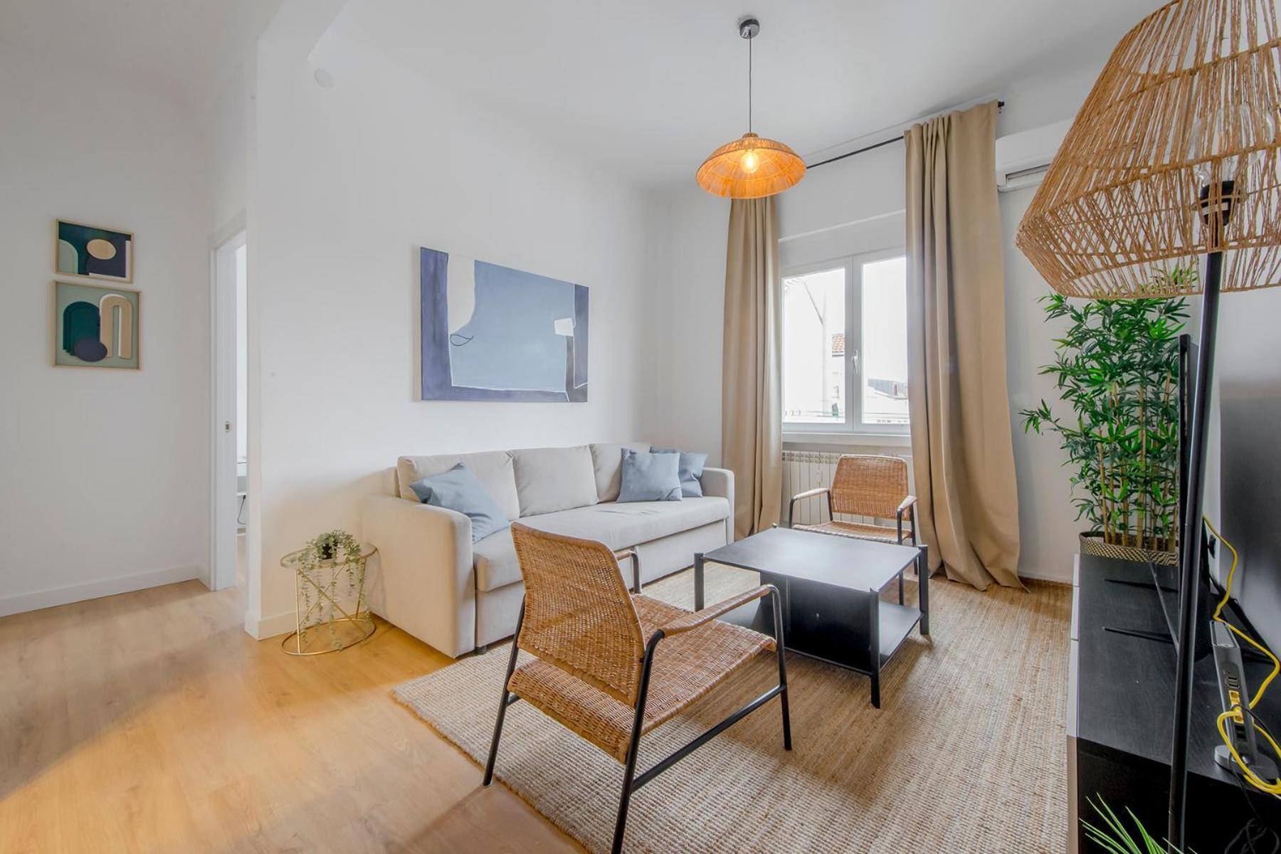 Aventura Y Tradicion En La Latina, Conoce Toledo 77 Apartment